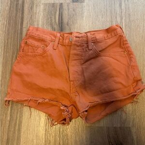 Woman’s Levi’s shorts size 29